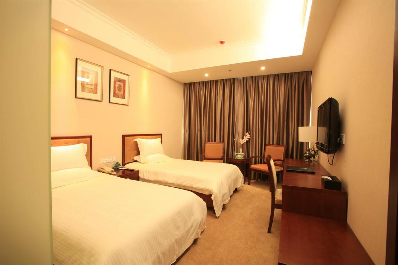 Greentree Inn Shanghai Hongqiao Metro Station Express Hotel Exteriör bild